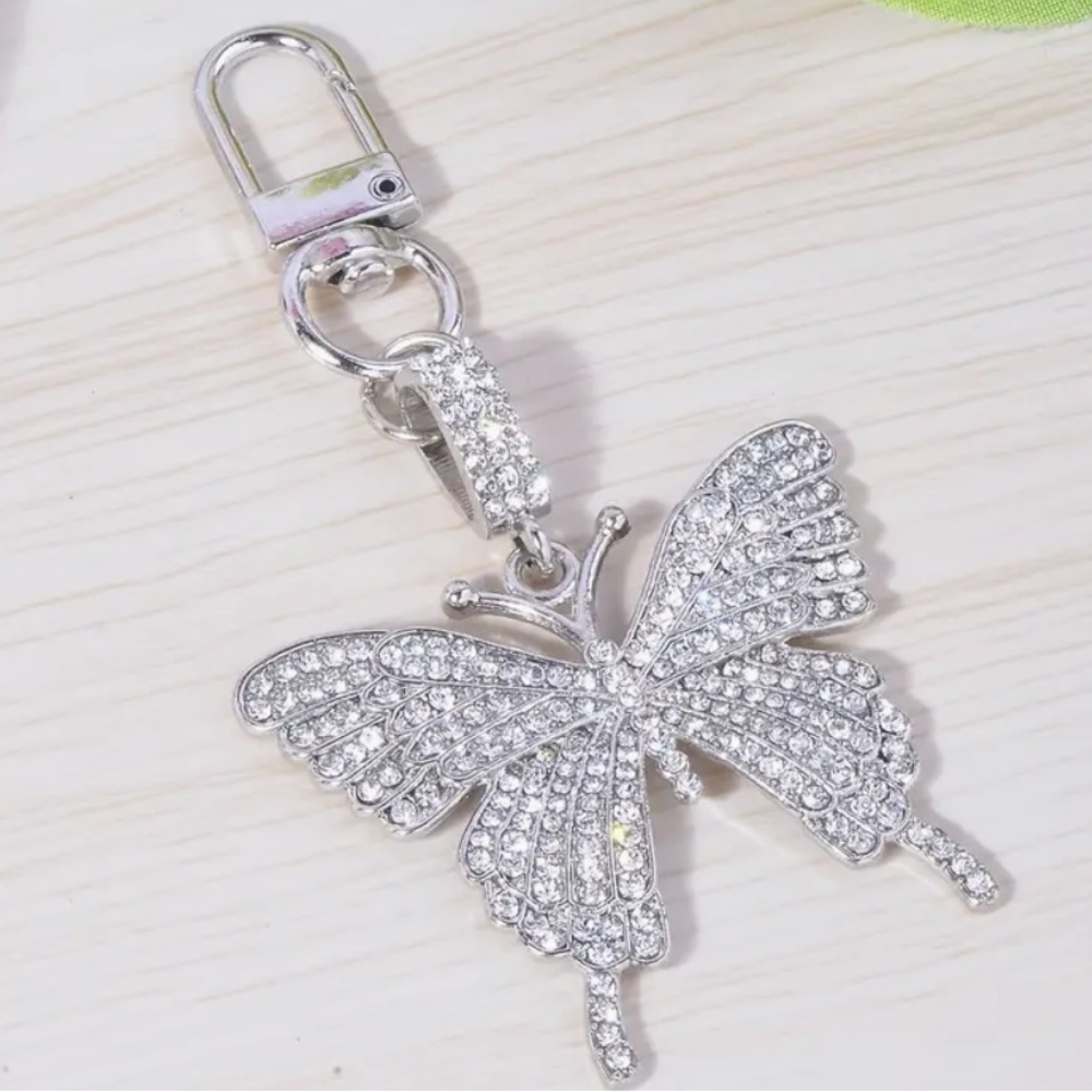 NEW Butterfly Silver Sparkle Rhinestone Bag Charm Keychain Ear Bud Accessory - Picture 1 of 2